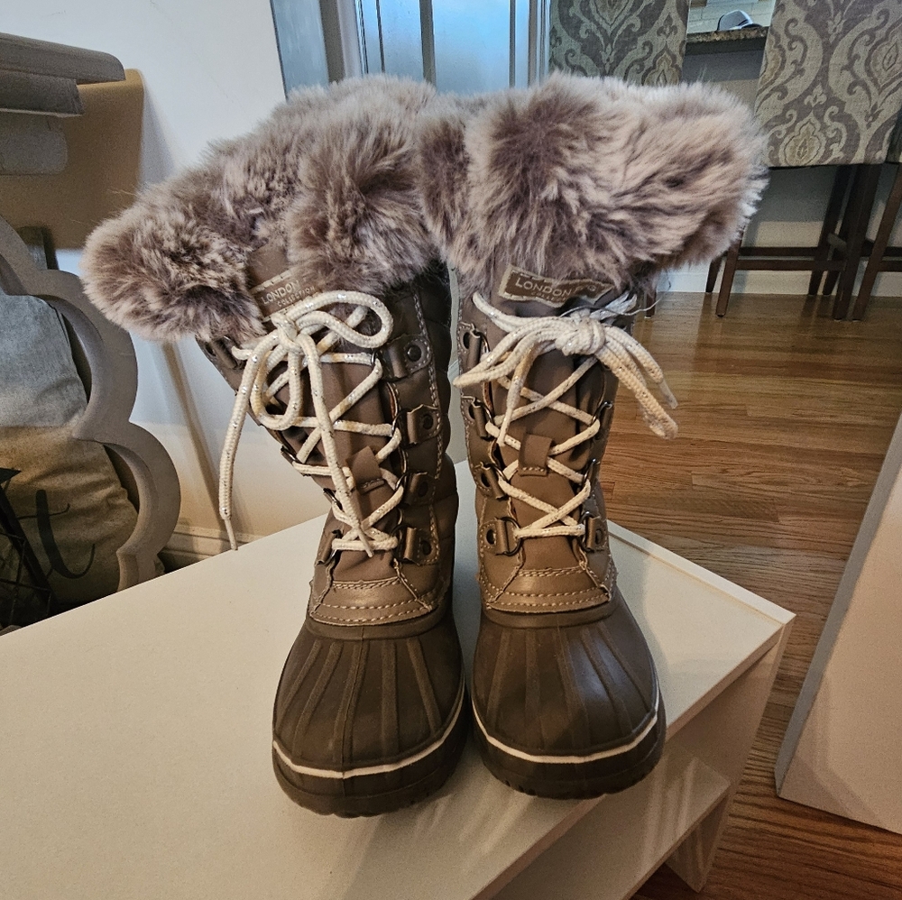 Girls London Fog boots
